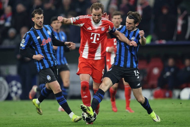 Bayern de Munique e Liverpool avançam na Champions; Real Madrid enfrenta tensão