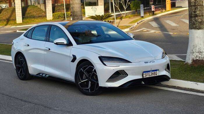 BYD reduz preço do Seal para R$ 249.990 e desafia Jeep Commander em vendas