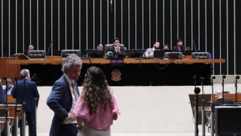 Câmara dos Deputados aprova lei que permite venda de remédios em supermercados