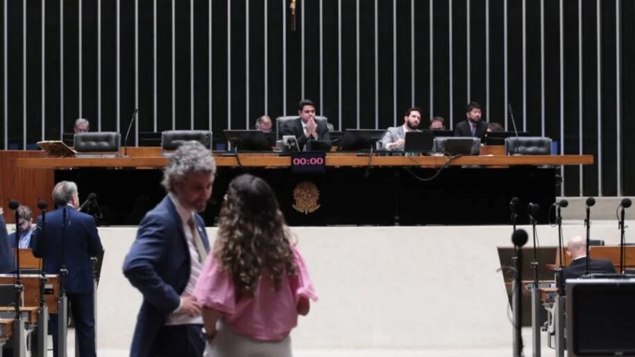 Câmara dos Deputados aprova lei que permite venda de remédios em supermercados