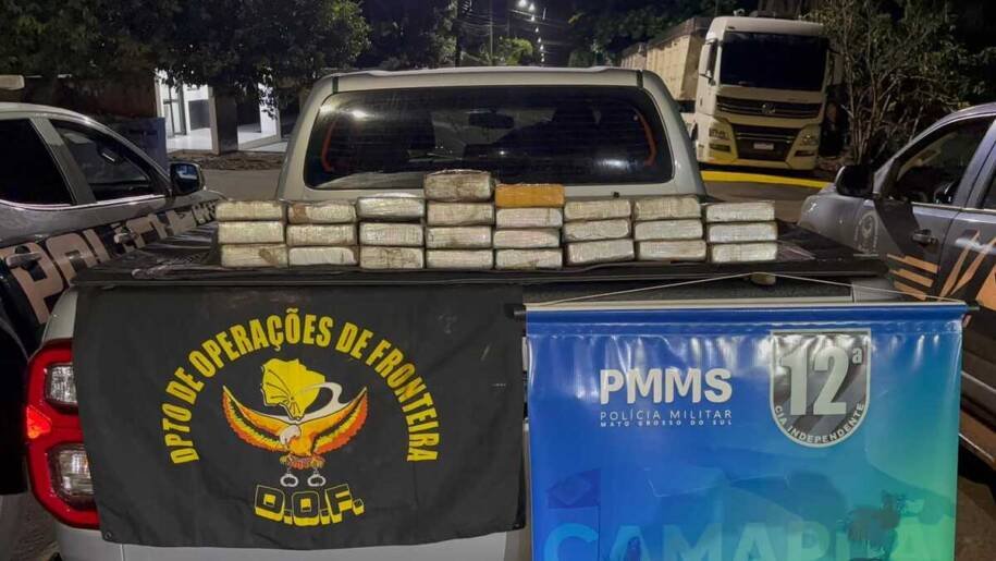 Casal preso em MS transportava R$ 2,3 milhões em cocaína na Hilux