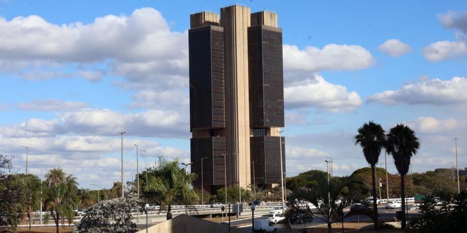 CNI e sindicatos criticam redução da Selic para 14,75% como insuficiente