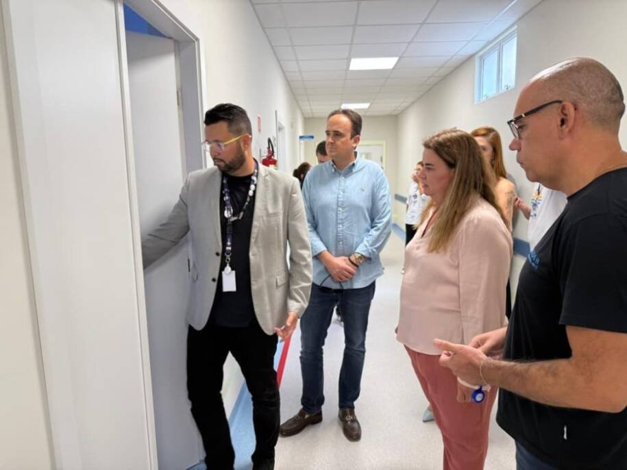Cristina Pauluci e Carlos Humberto visitam Hospital Santo Antônio em Itapema