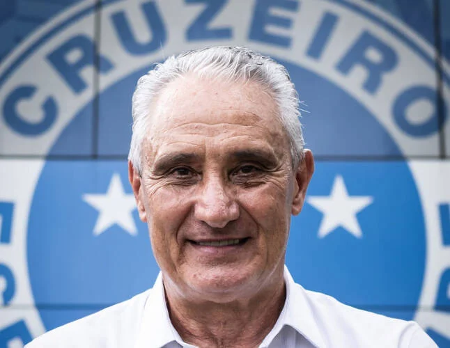 Cruzeiro demite Tite após empate dramático com o Vasco e crise se agrava