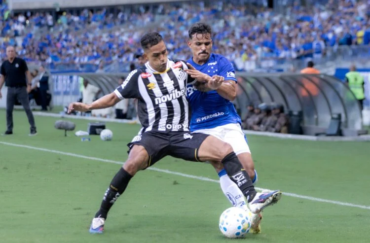 Cuca estreia e Santos empata sem gols com Cruzeiro lanterna no Mineirão