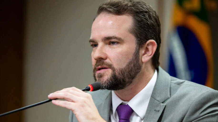 Dario Durigan propõe nova subvenção ao diesel e gera polêmica com estados