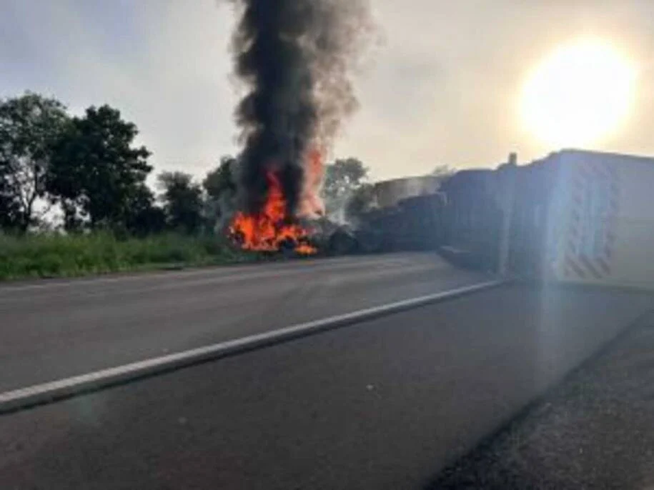 Delegado Thiago José Passos da Silva salva motorista em acidente na BR-262