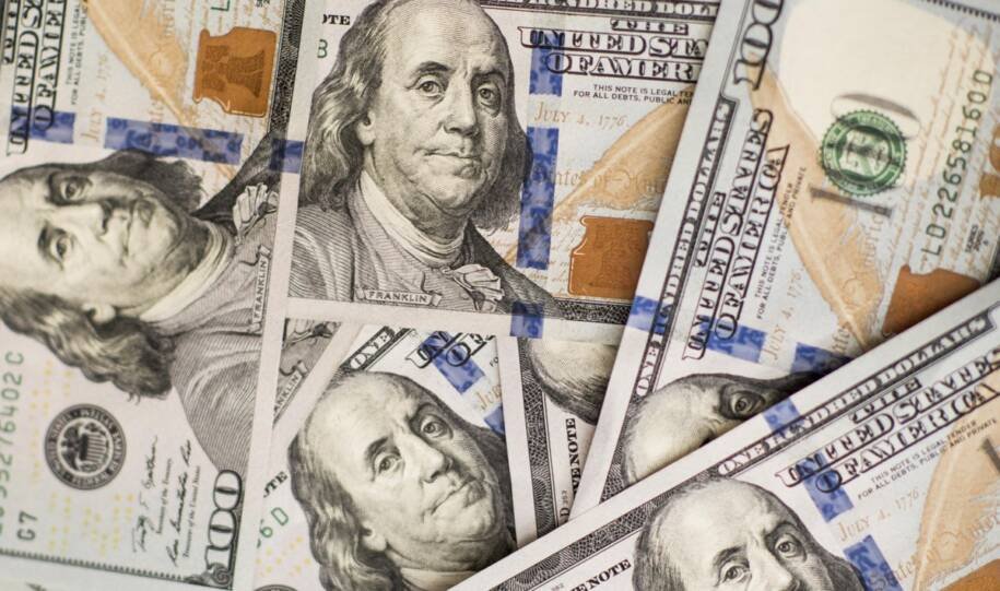 Dólar dispara 1,37% e atinge maior fechamento desde janeiro com aversão a risco