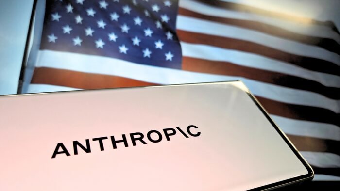 Donald Trump proíbe tecnologia da Anthropic após recusa em uso militar