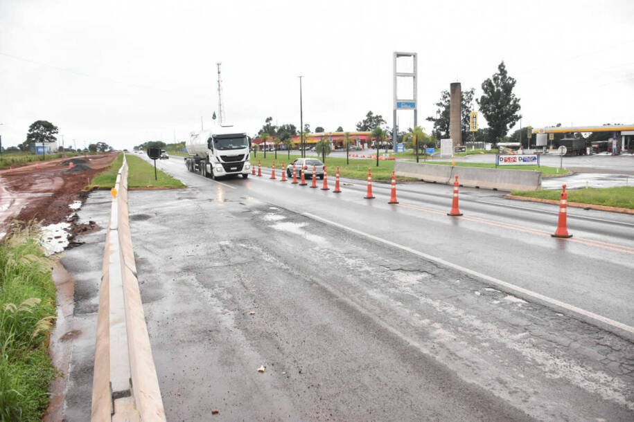 Duplicação da BR-163 gera bloqueio e ameaça 40 demissões no Posto Platinão