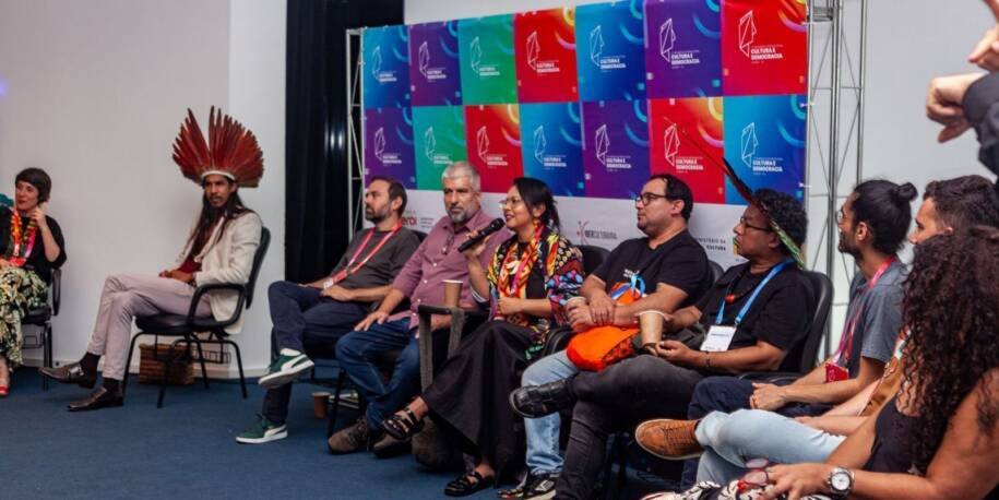 Encontro com Arariboia reúne líderes indígenas em Niterói e promove debate cultural