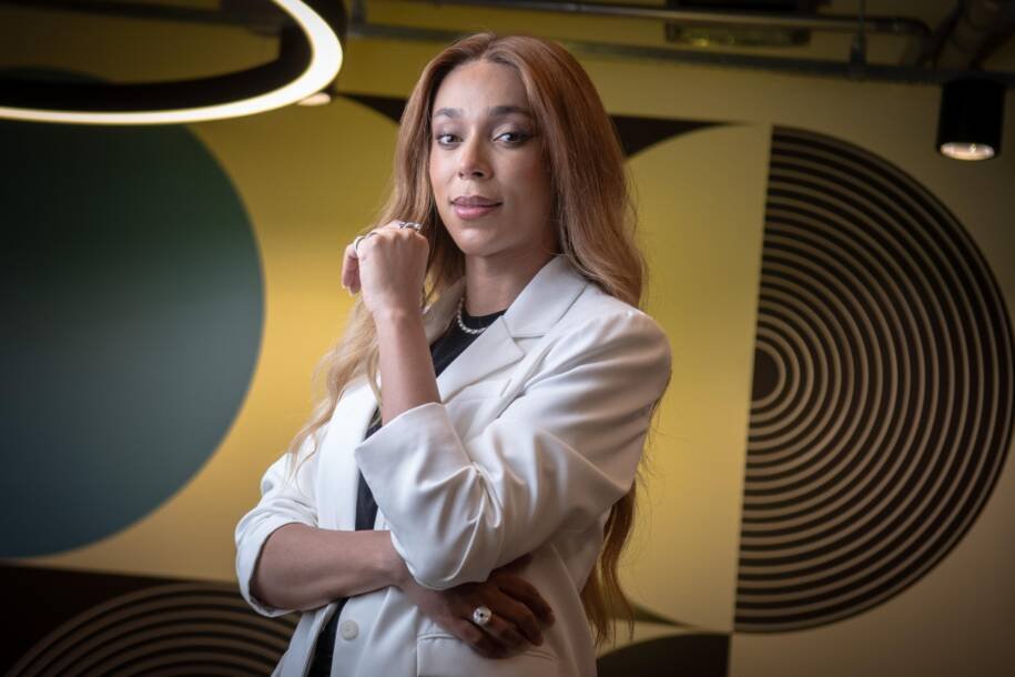 Erika Hilton assume presidência da Comissão de Defesa dos Direitos da Mulher e gera polêmica