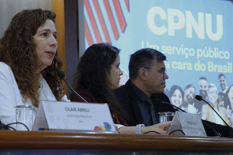 Esther Dweck revela que 40,5% dos aprovados no CPNU 2 são cotistas e avança na diversidade