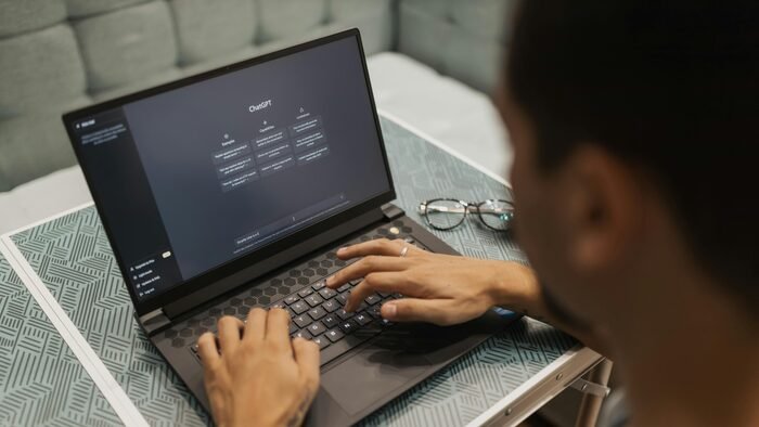 Estudo revela que 41% dos profissionais enfrentam problemas com workslop da IA