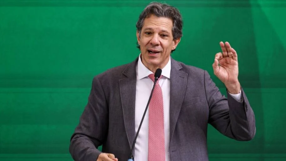 Fernando Haddad desafia Paulo Guedes a debater legados fiscais antes da eleição