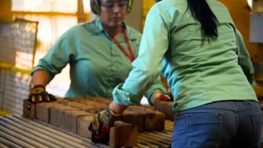 FGV-Ibre alerta: fim da escala 6x1 pode custar até 16% do PIB brasileiro