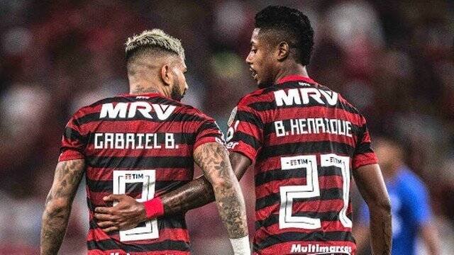 Flamengo e São Paulo marcam história com recordes de ataque e defesa no Brasileirão