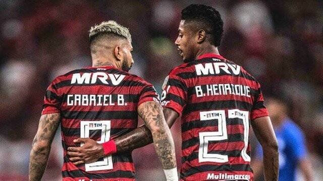 Flamengo e São Paulo marcam história com recordes de ataque e defesa no Brasileirão