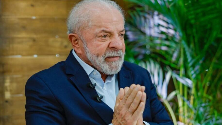 Flávio Bolsonaro cresce e Lula perde apoio entre esquerdistas; pesquisa revela