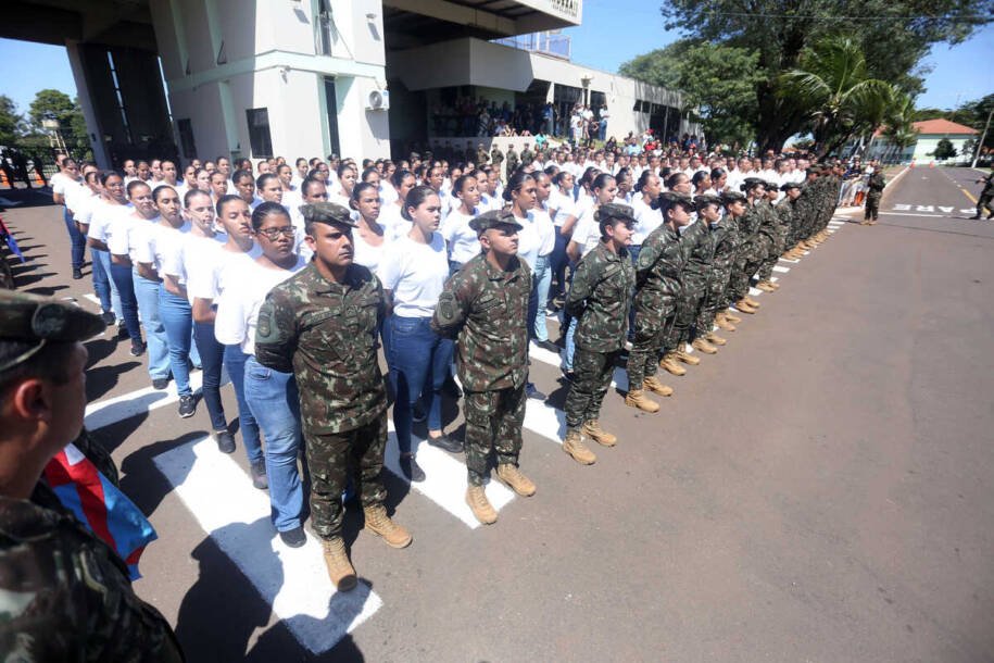 Forças Armadas incorporam 108 mulheres como soldados pela 1ª vez na história