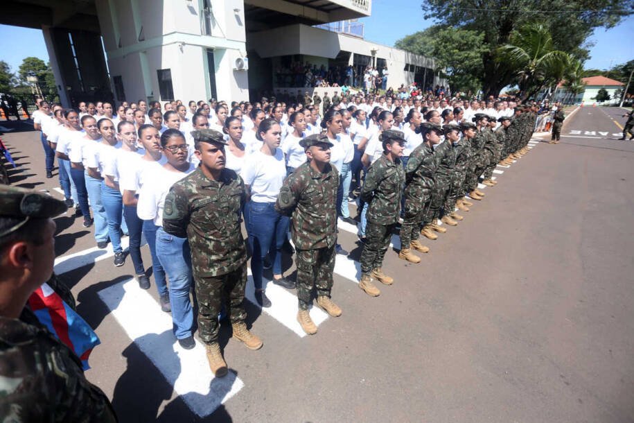 Forças Armadas incorporam 108 mulheres como soldados pela 1ª vez na história