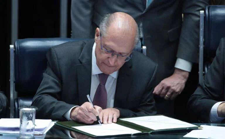 Geraldo Alckmin celebra promulgação do acordo Mercosul-UE e gera expectativa