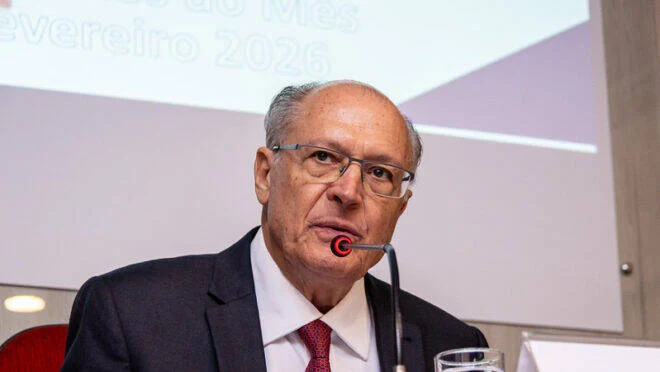 Geraldo Alckmin revela que distribuidoras exigem mais diesel da Petrobras após crise