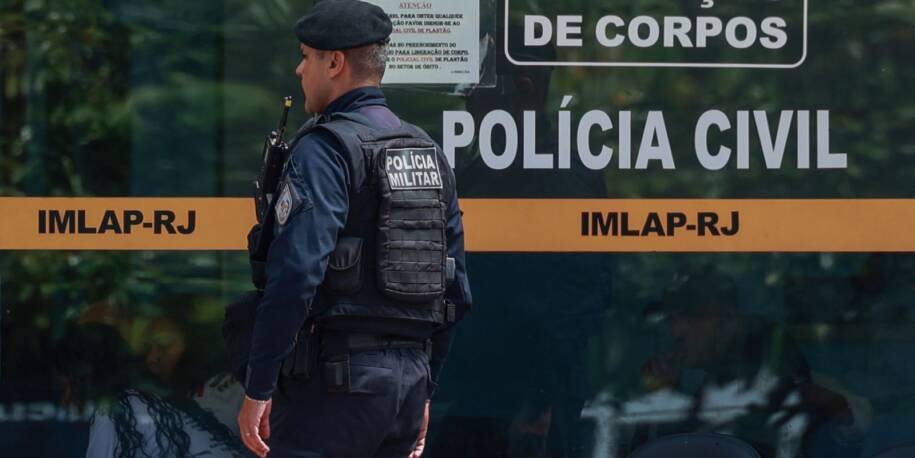 Governador Cláudio Castro assina lei para banco genético no Rio de Janeiro