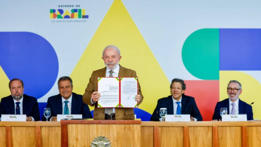 Governo Lula determina que postos informem subvenção do diesel para evitar abusos