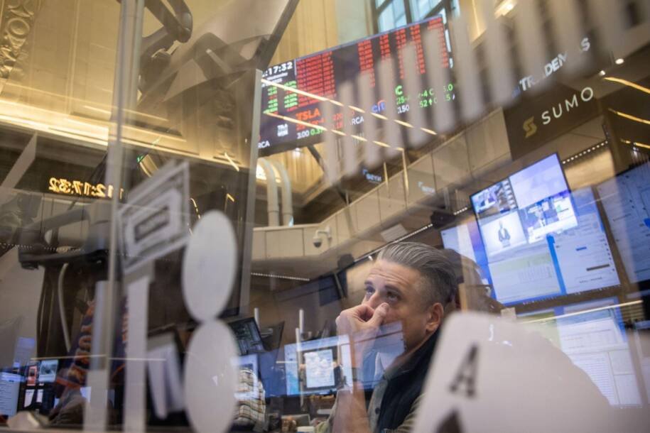 Guerra do Irã eleva preço do petróleo e preocupa Federal Reserve sobre crescimento