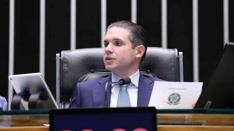 Hugo Motta acelera PL da resolução bancária, mas ignora CPI do Banco Master