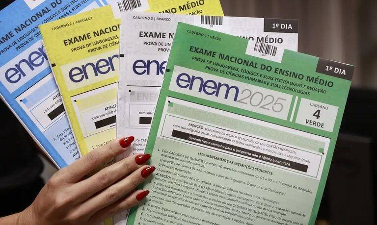 Inep libera espelho da redação do Enem 2025 e revela dados de treineiros