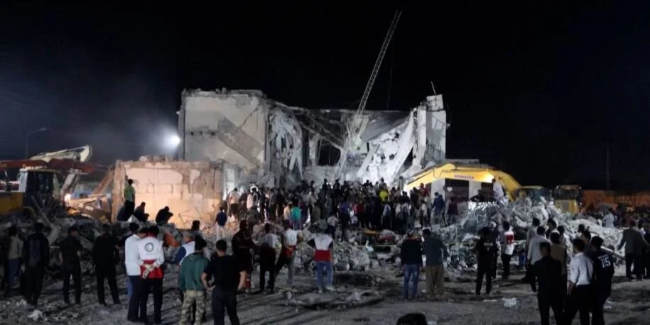 Irã culpa EUA e Israel por ataque que matou 153 estudantes em Minab