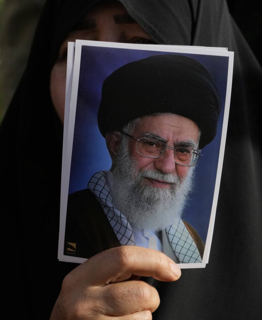 Irã vive luto de 40 dias após morte de Ali Khamenei e disputa pela sucessão