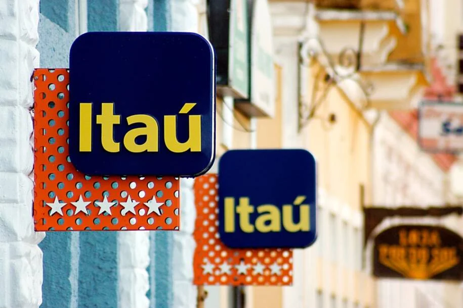 Itaúsa revela balanço e analistas discutem investimento em Itaú ou Itaúsa