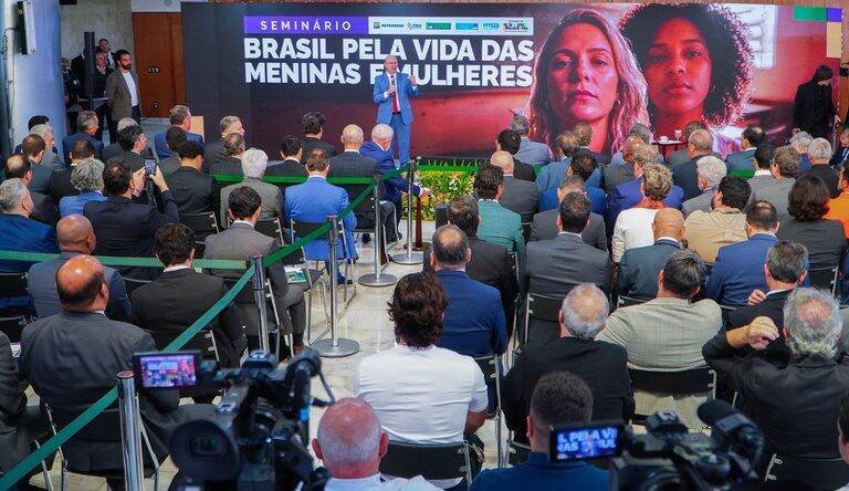 Jader Filho clama por união no combate ao feminicídio após crescimento alarmante