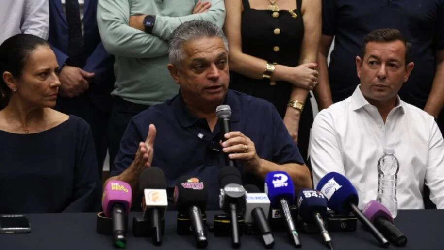 João Rodrigues classifica apoio de Topázio Neto a Jorginho Mello como traição