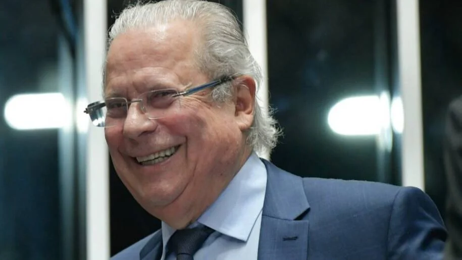 José Dirceu critica Flávio Bolsonaro e rejeita política ‘Lulinha paz e amor’