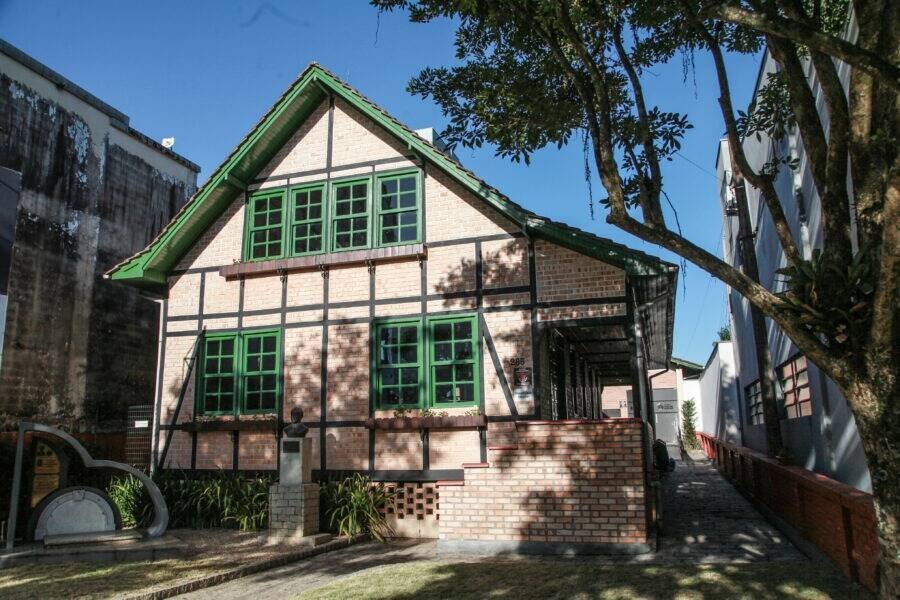 Lira Circolo Italiano promove concurso de redação para celebrar imigração italiana