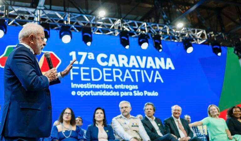 Lula anuncia R$ 118 milhões em saúde e R$ 1,1 bilhão para indústria química em SP