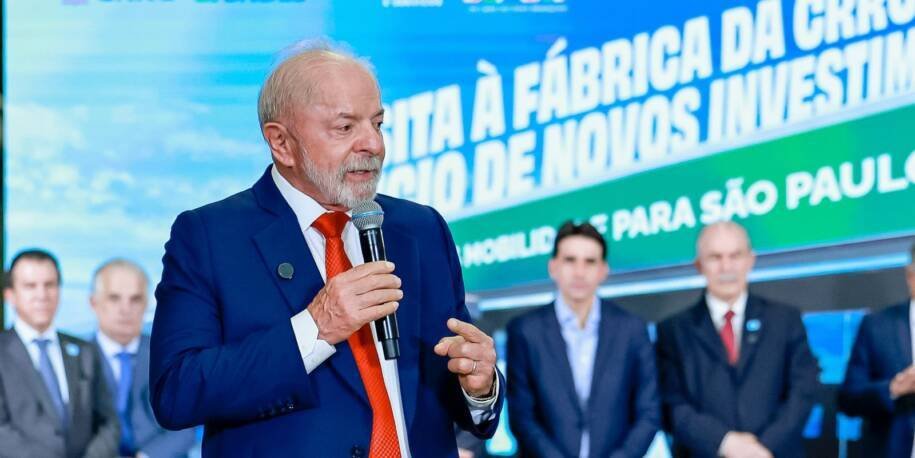 Lula anuncia R$ 5,6 bilhões do BNDES para mobilidade em SP e visita a CRRC