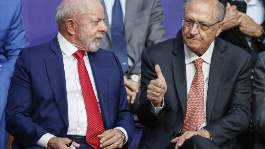 Lula confirma Alckmin como vice em 2026 e gera tensão no PSB e PT