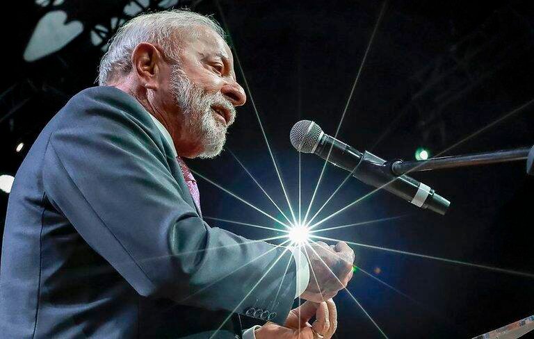Lula destaca importância de melhorar a vida da classe trabalhadora na II CNT