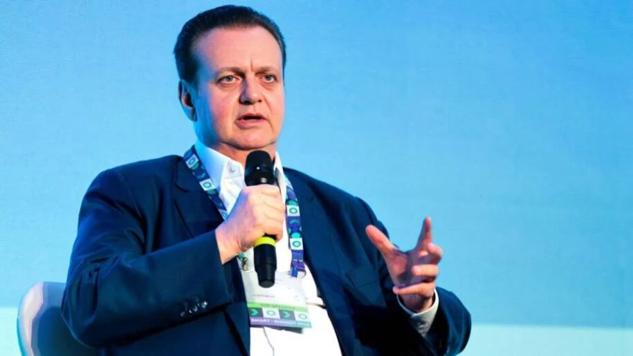 Lula e Flávio Bolsonaro empatam em pesquisa, mas 48% veem economia piorando