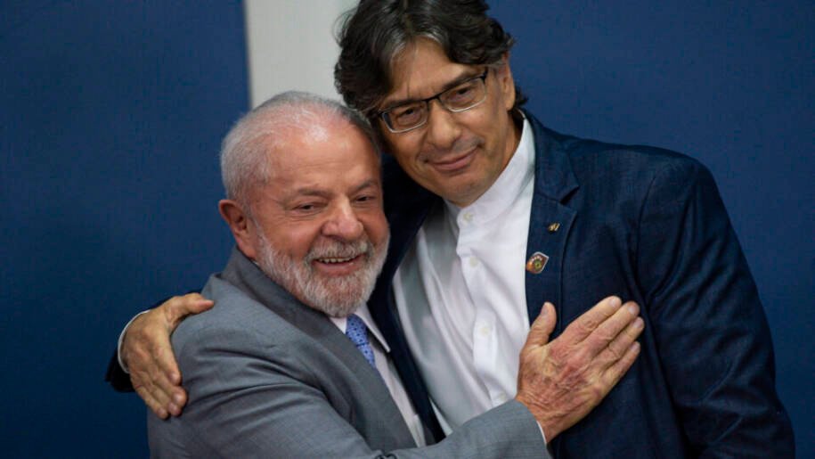 Márcio Pochmann enfrenta crise no IBGE com exonerações e suspeitas de manipulação