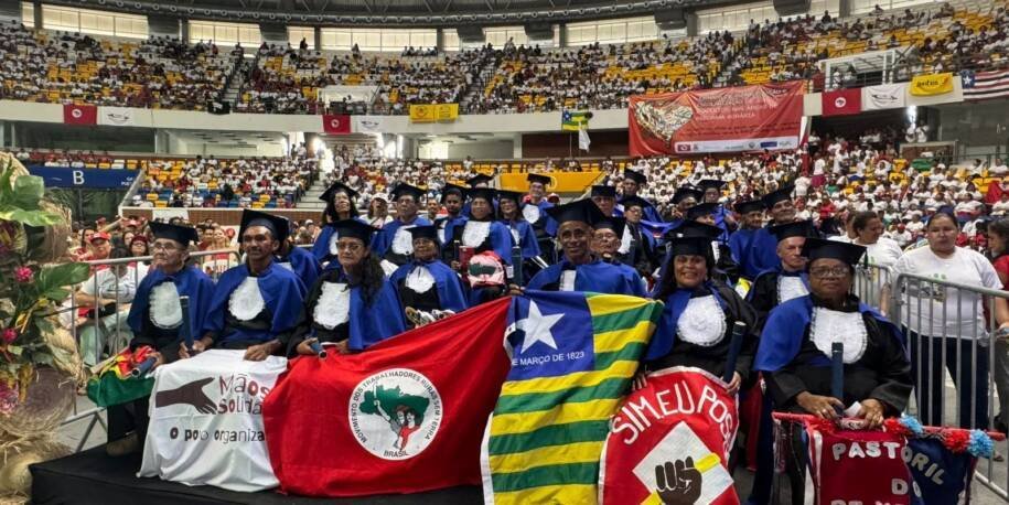 Ministério da Educação celebra 30 mil alfabetizados em evento histórico no Recife