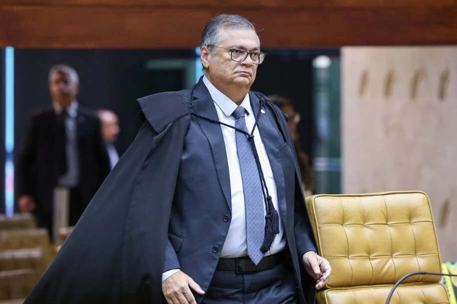 Ministro Alexandre de Moraes determina busca e apreensão contra jornalista Luís Pablo