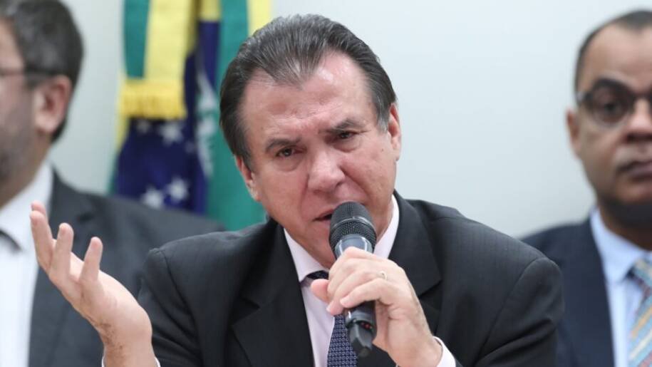 Ministro Luiz Marinho descarta compensação a empresas com fim da escala 6x1