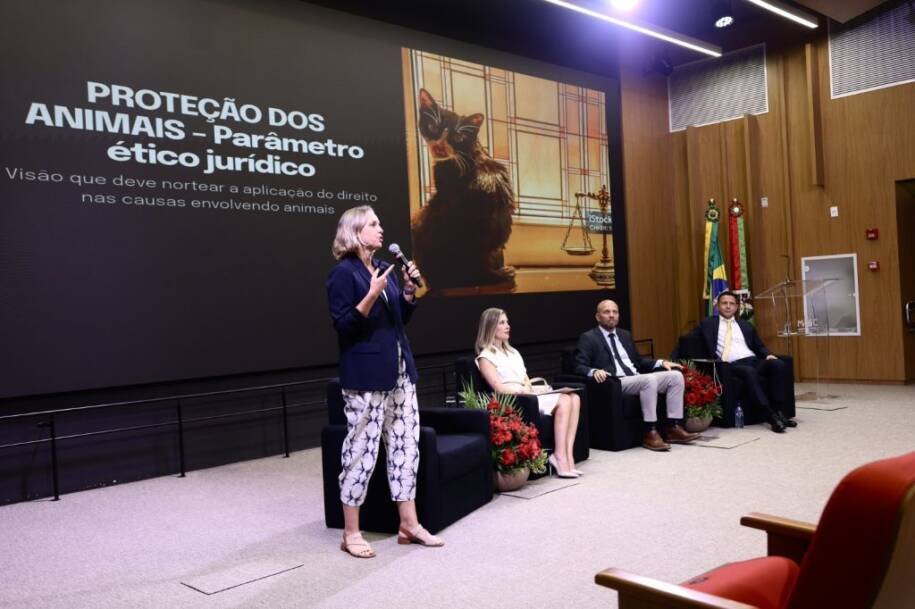 MPSC destaca avanços em proteção animal no III Seminário de Direito Animal em SC