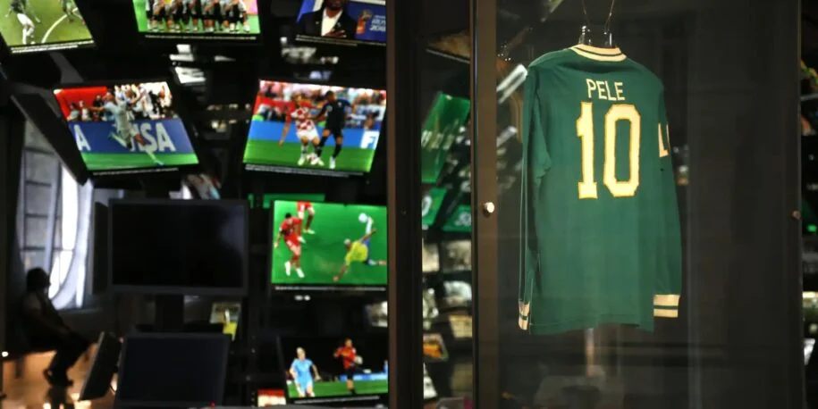Museu do Futebol lança audioguia ‘Futebol é Mais’ e destaca Pelé e Marta